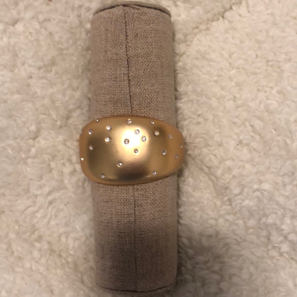 Stunning gold plated bracelet cuff